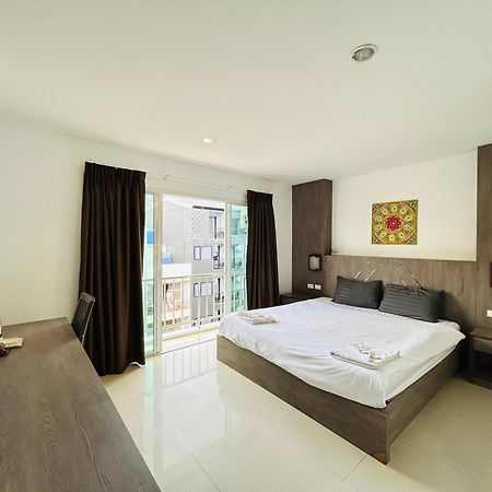 Cukoon Hotel Patong Exterior foto